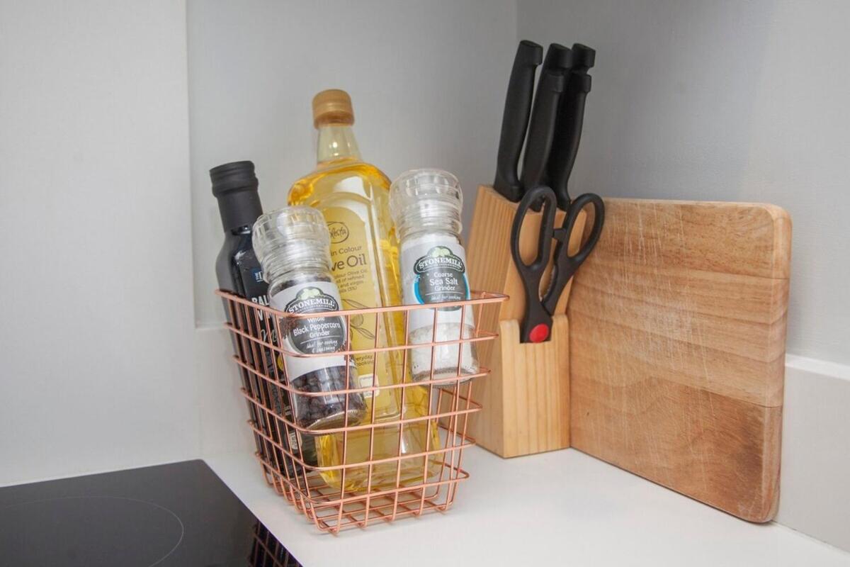 Stylish City Centre Apartment - Bath Exteriör bild