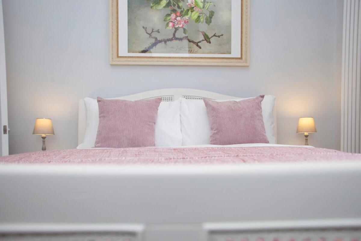 Stylish City Centre Apartment - Bath Exteriör bild