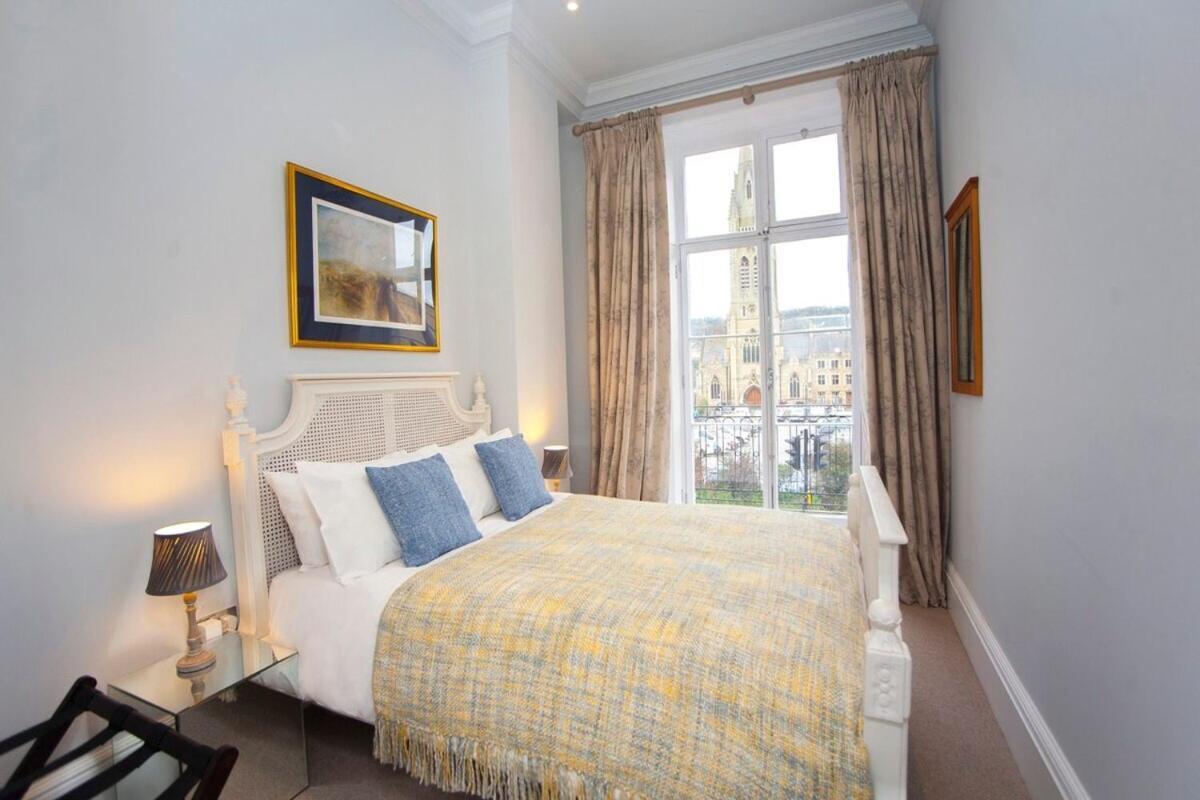 Stylish City Centre Apartment - Bath Exteriör bild