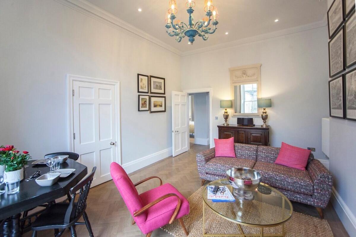 Stylish City Centre Apartment - Bath Exteriör bild